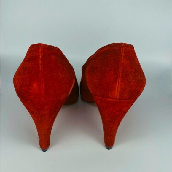 Chanel burgundy suede Heels - Picture 4 of 4